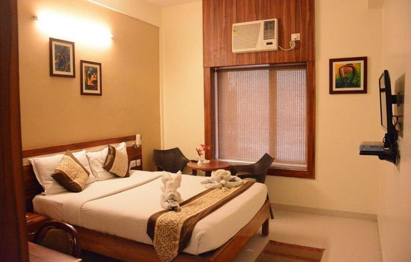 Hotel Eden Roc Bhubaneswar Zewnętrze zdjęcie